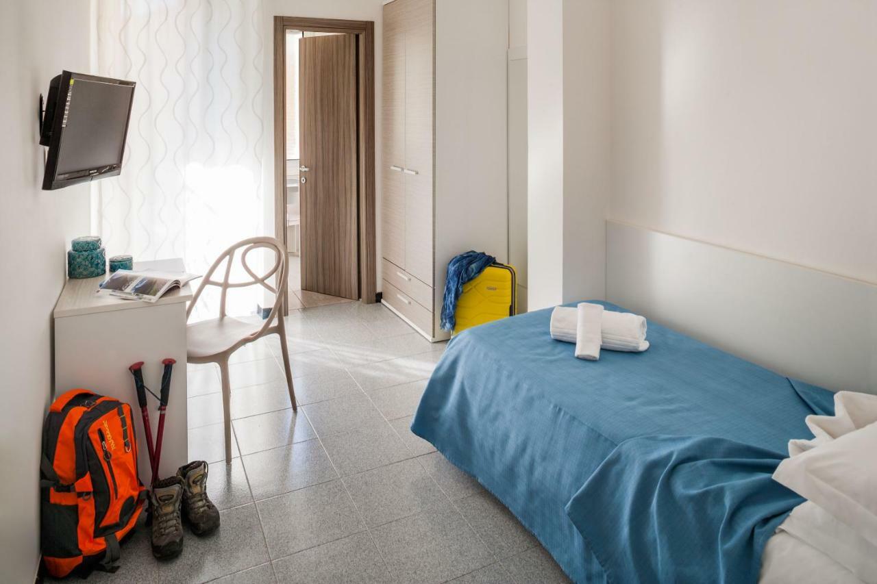 Hotel Villa Teresa Loano Buitenkant foto